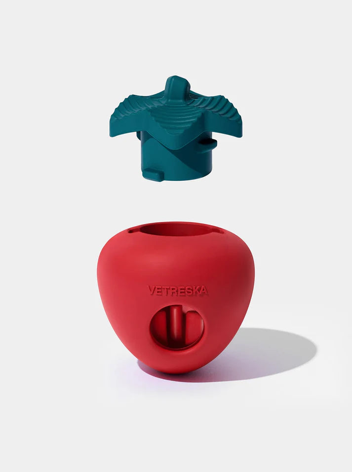 Vetreska Strawberry Treat Dispenser Toy - Brinquedo Interativo